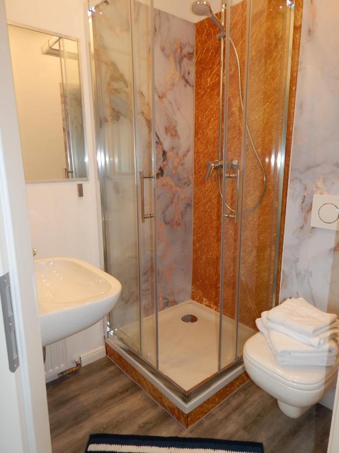 Hotel Ems Jade Schortens Buitenkant foto